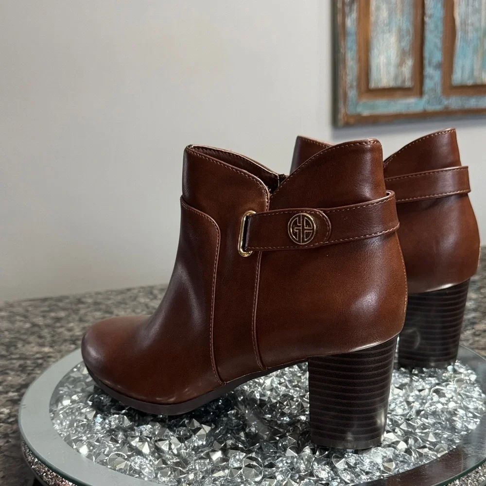 Giani Bernini Rich Brown Ankle Boots NWT 8.5